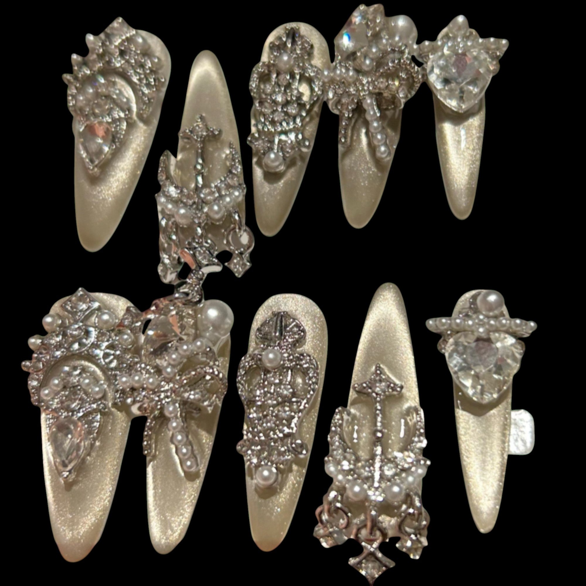 Pearl Crown Press-On Nails | Regal Chrome Medium Almond Set