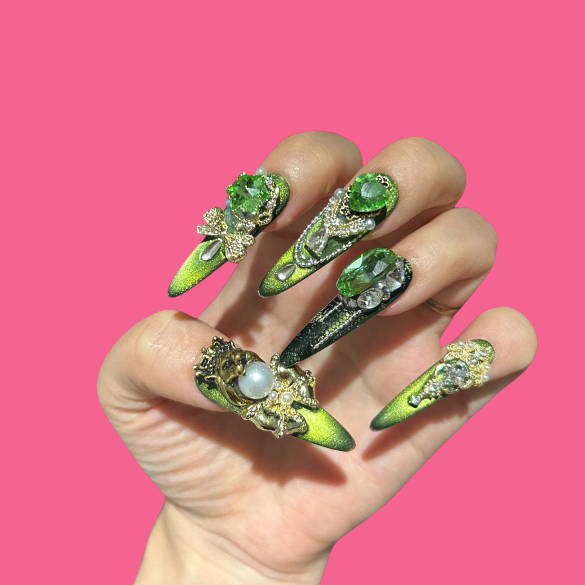 Emerald Royale – 3D Press-On Nails with Pearls & Crystals 1.57-inch | NailiPress