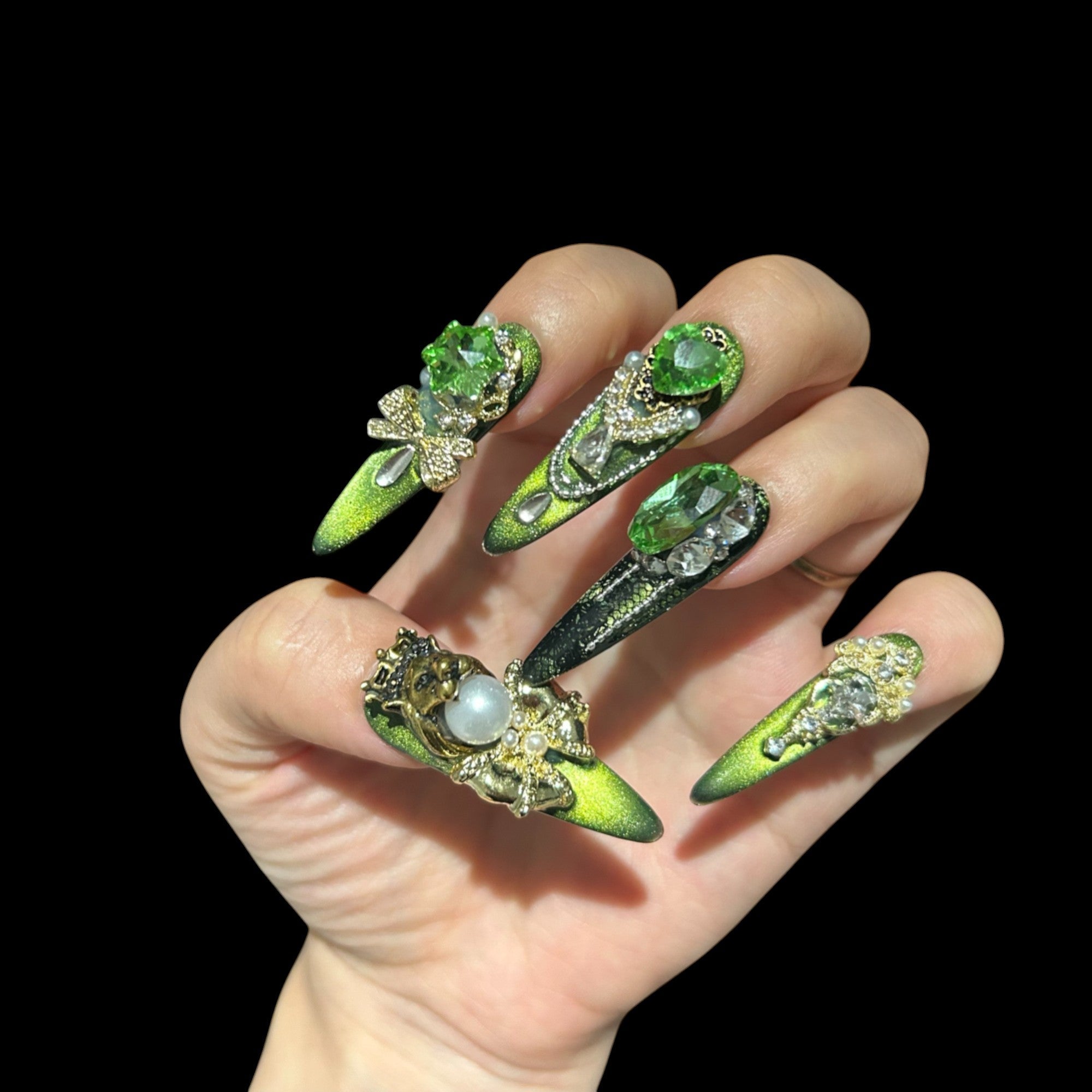 Emerald Royale – 3D Press-On Nails with Pearls & Crystals 1.57-inch | NailiPress