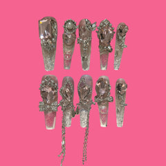 Princess Glimmer – Pink Gradient Press-On Nails with Chains & Heart Jewels